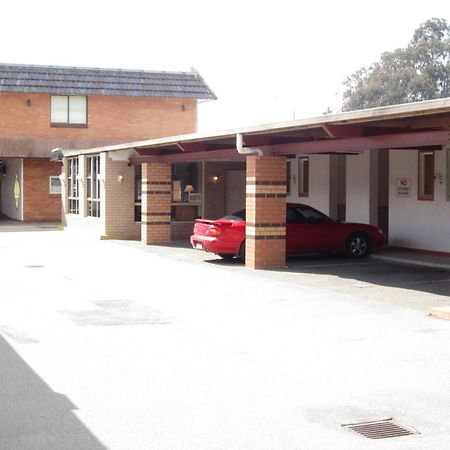 Canberra Lyneham Motor Inn المظهر الخارجي الصورة