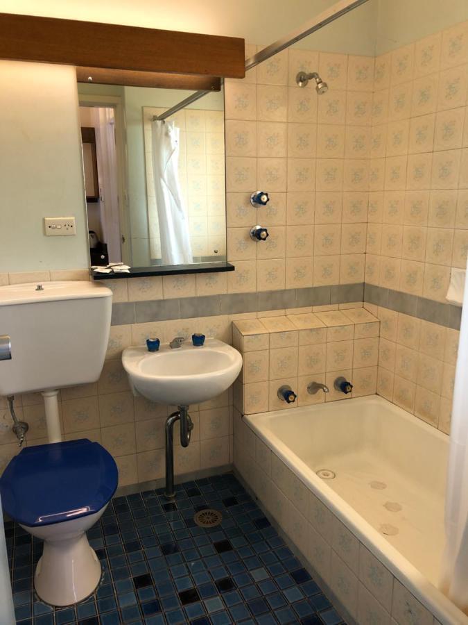 Canberra Lyneham Motor Inn المظهر الخارجي الصورة