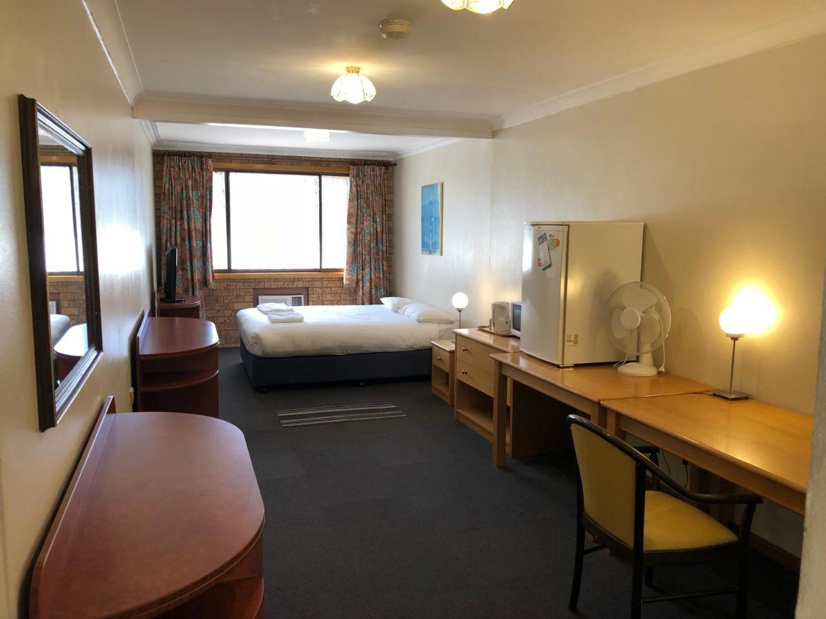 Canberra Lyneham Motor Inn المظهر الخارجي الصورة