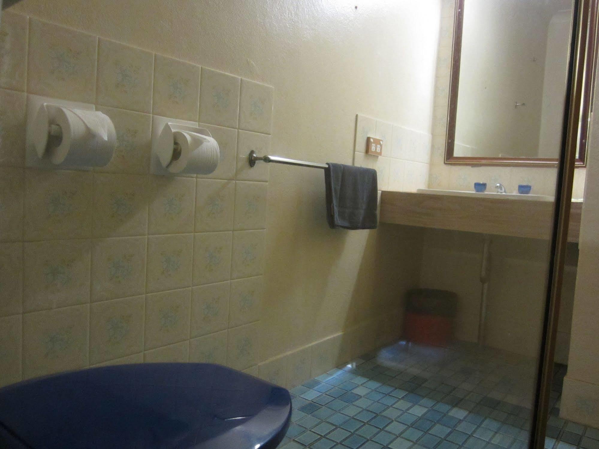 Canberra Lyneham Motor Inn المظهر الخارجي الصورة